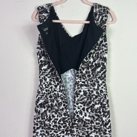 Adrianna Papell Animal Print Cheetah Leopard Pleated Dress Grey Black Sz 12 - Picture 5 of 10